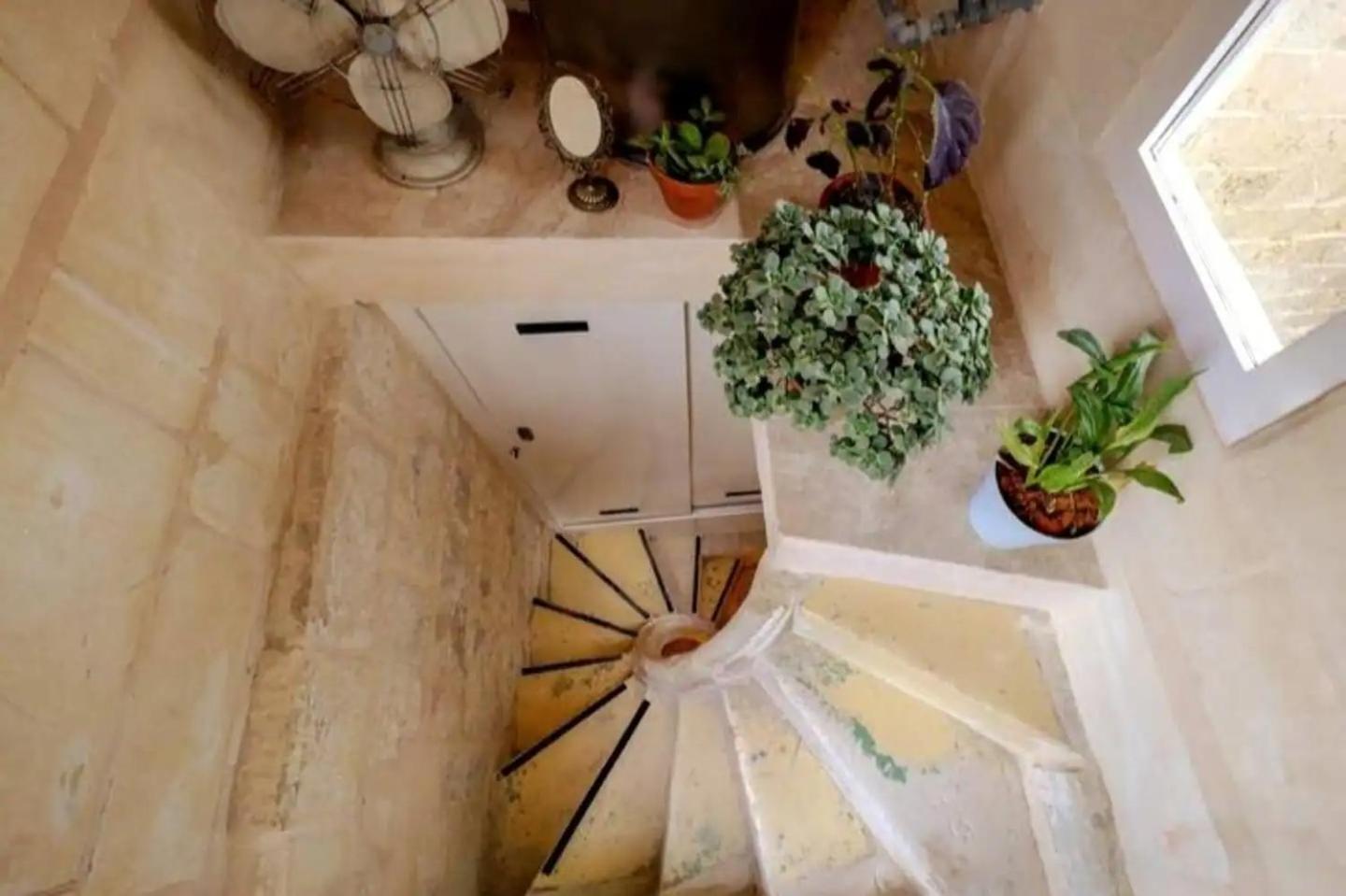 Historic Hideaways - 900 Year Old Converted Studios Victoria Esterno foto