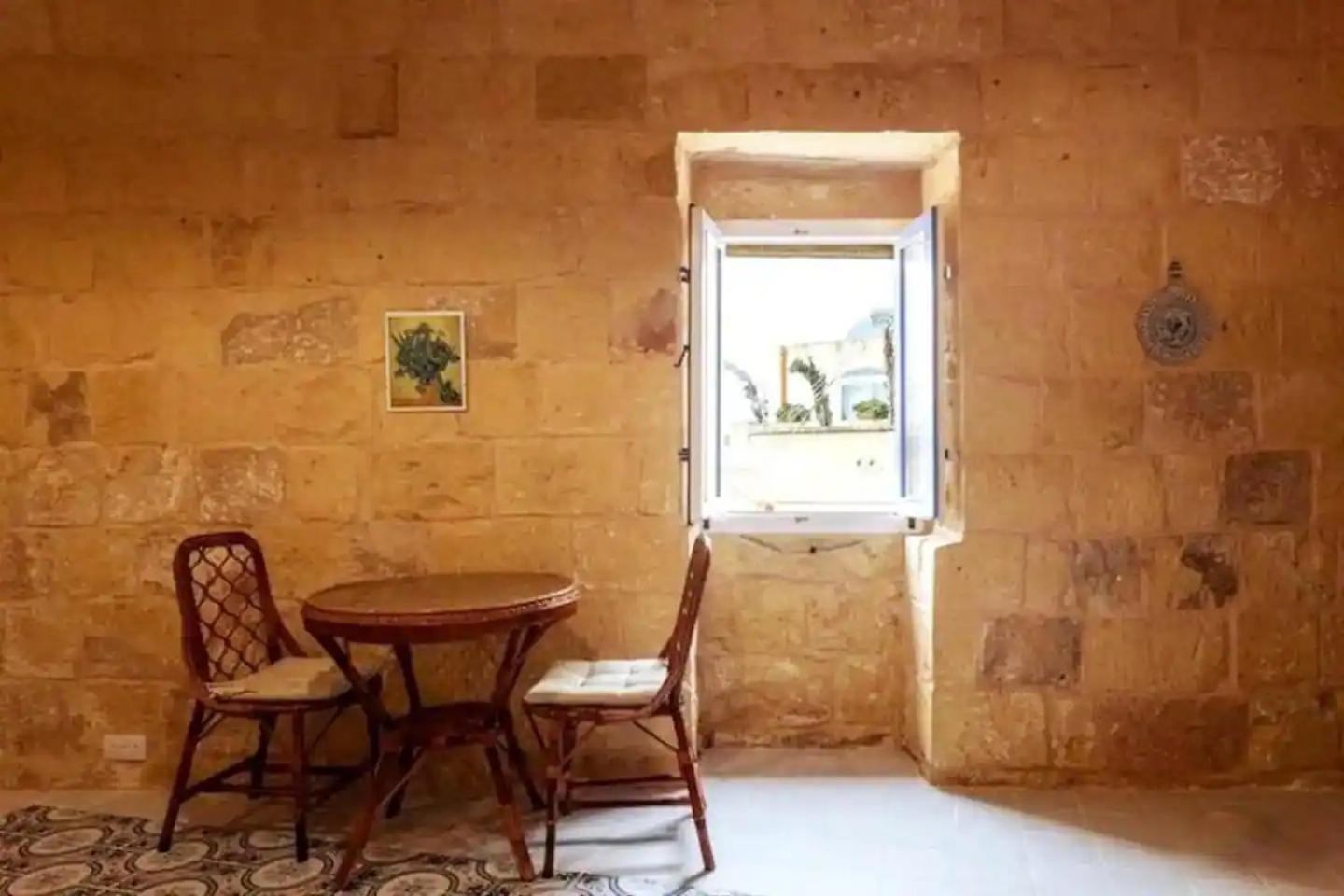 Historic Hideaways - 900 Year Old Converted Studios Victoria Esterno foto